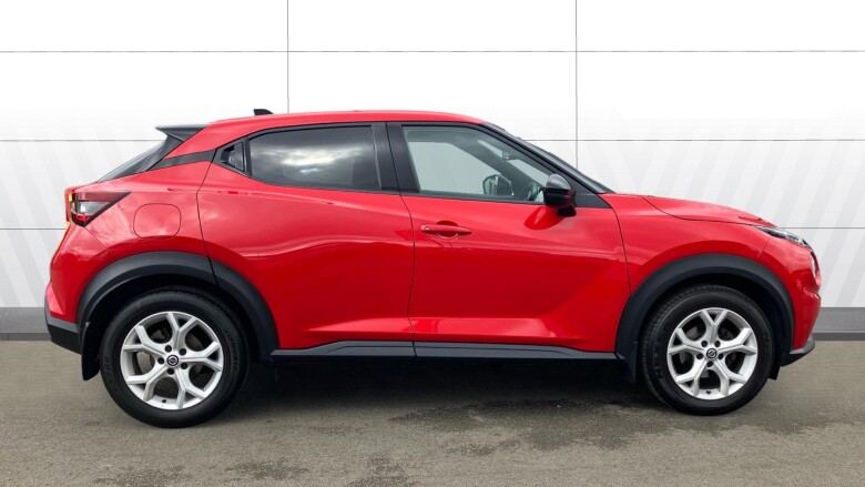 Nissan Juke 1.0 DiG-T N-Connecta 5dr Petrol Hatchback
